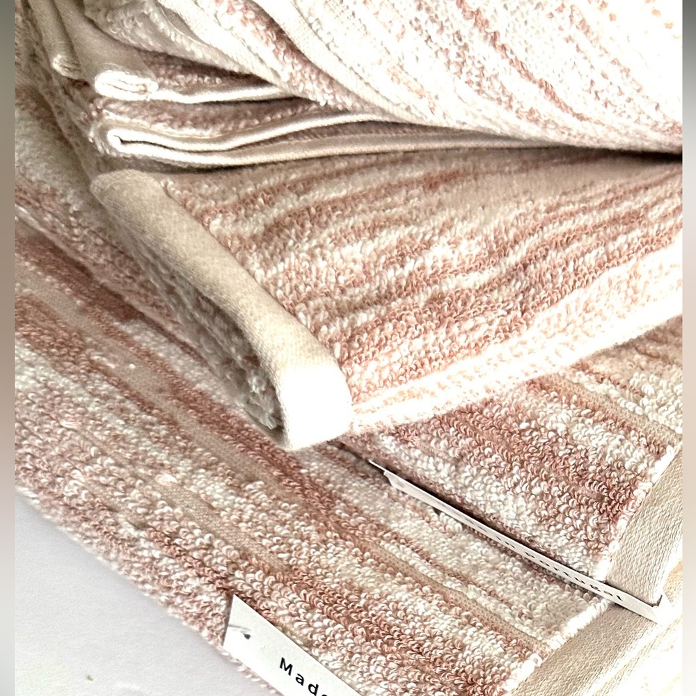Bianca 4 Pc. Bath, Hand Towel Set 100% Cotton Ivory & Light Dusty Peach NWT - Picture 6 of 12